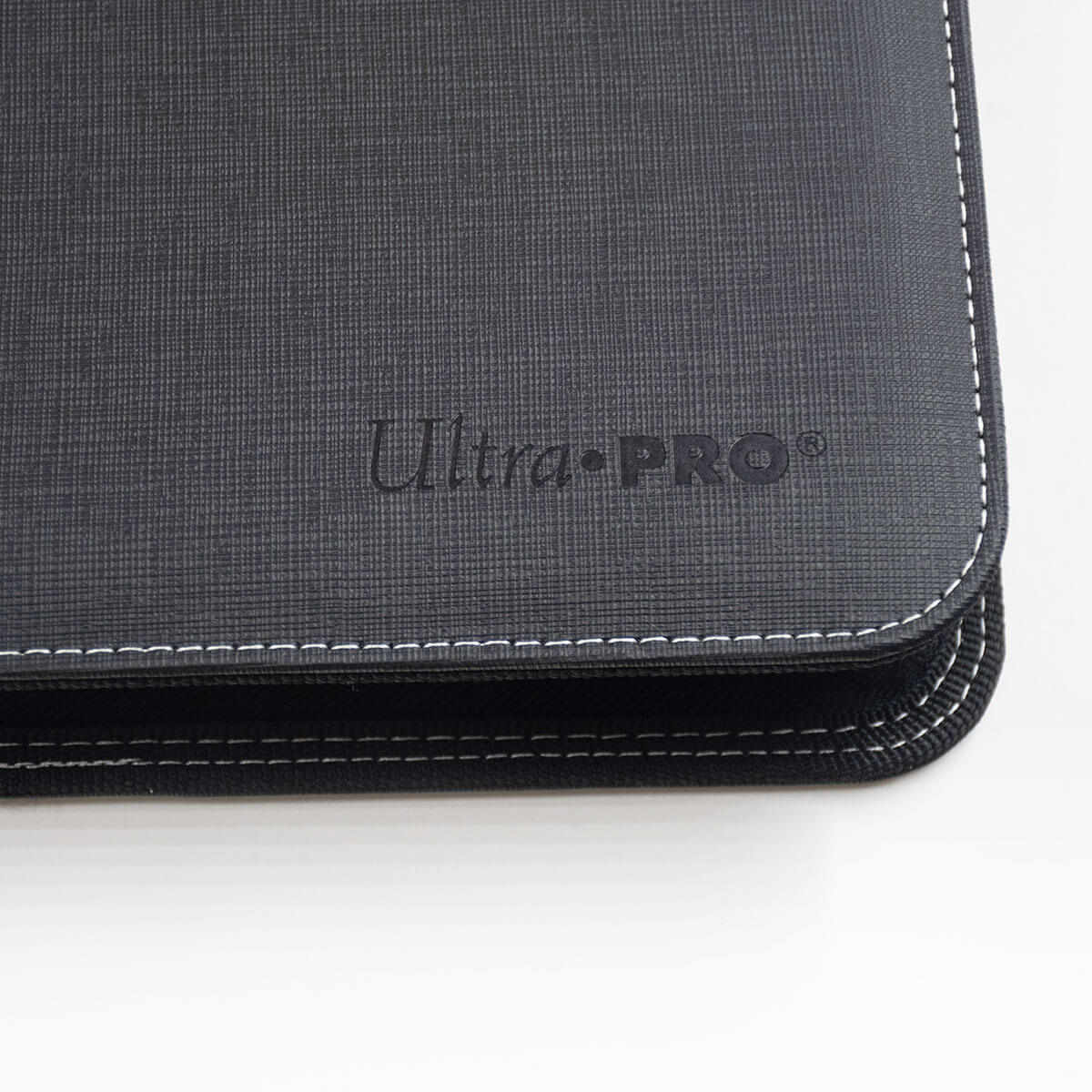 4-Pocket TOPLOADER® Zippered Premium PRO-BINDER®